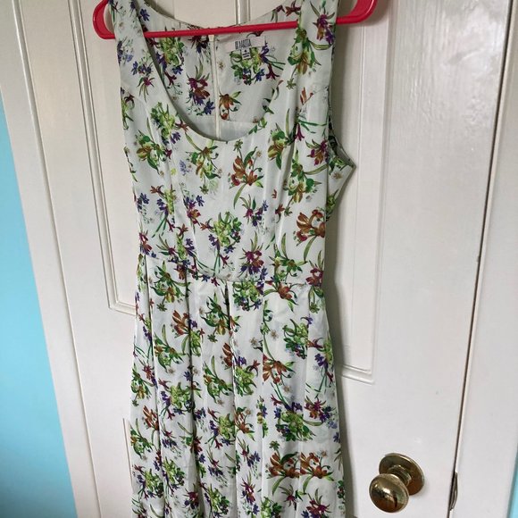 Urban Outfitters BB Dakota Floral Dress - Size 4 - Picture 7 of 11